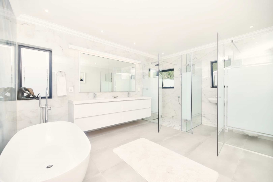 6 Bedroom Property for Sale in Hermanus Heights Western Cape
